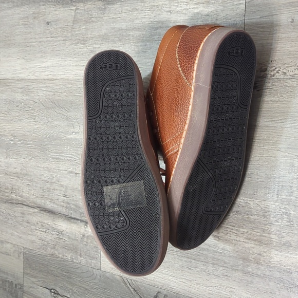 UGG Alin Leather Sneakers NWOT - Picture 7 of 10